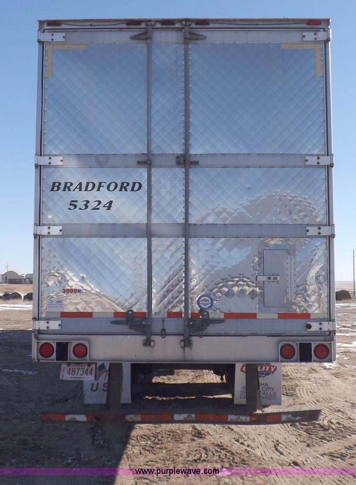 image for item I9233 2003 Utility 3000R refrigerated trailer