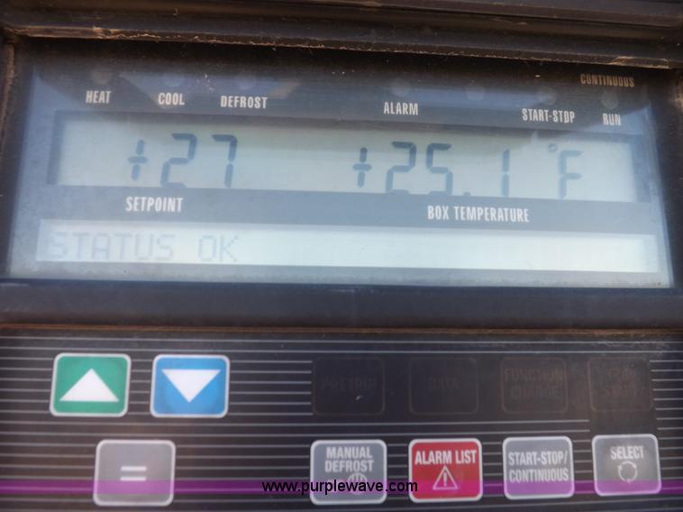 image for item I9233 2003 Utility 3000R refrigerated trailer