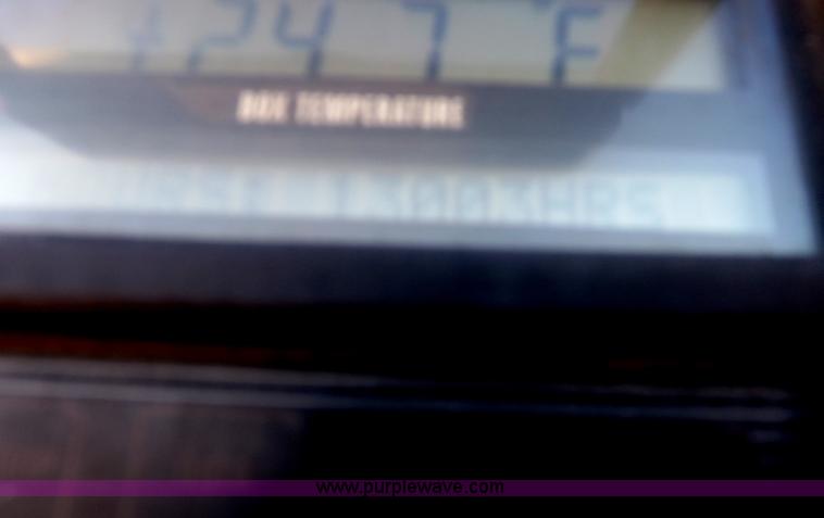 image for item I9233 2003 Utility 3000R refrigerated trailer