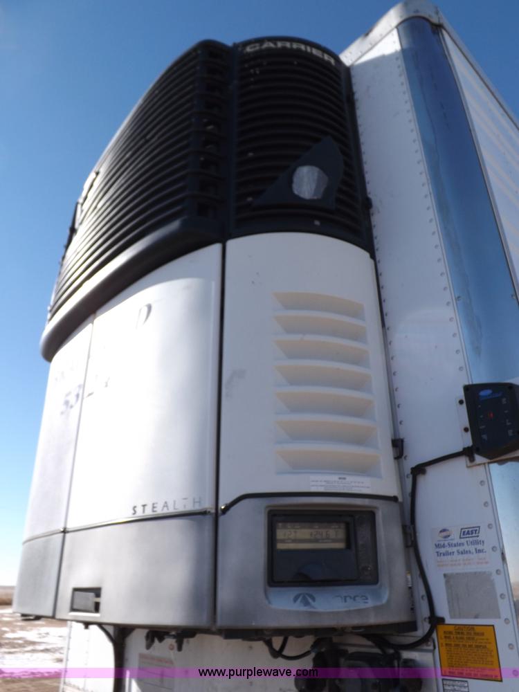 image for item I9233 2003 Utility 3000R refrigerated trailer