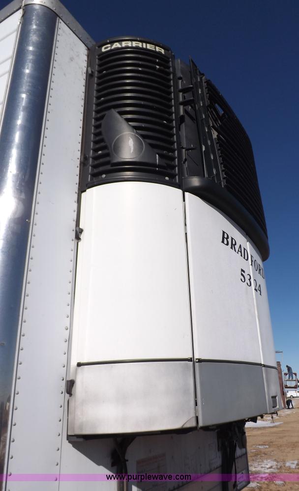 image for item I9233 2003 Utility 3000R refrigerated trailer