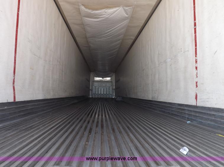 image for item I9233 2003 Utility 3000R refrigerated trailer