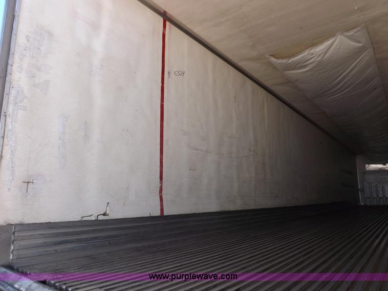 image for item I9233 2003 Utility 3000R refrigerated trailer