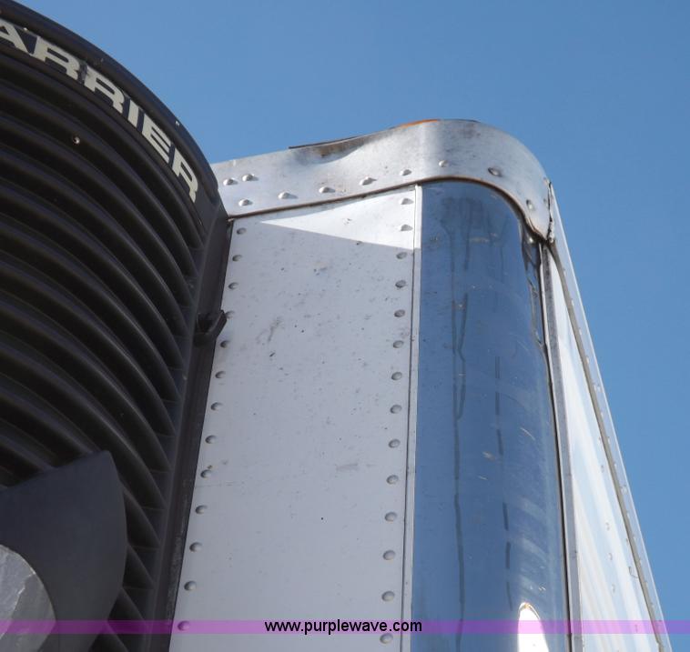 image for item I9233 2003 Utility 3000R refrigerated trailer