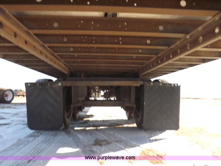 image for item I9234 2003 Utility 3000R refrigerated trailer