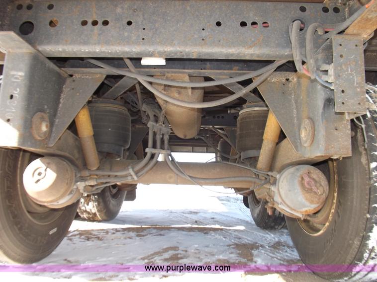 image for item I9234 2003 Utility 3000R refrigerated trailer