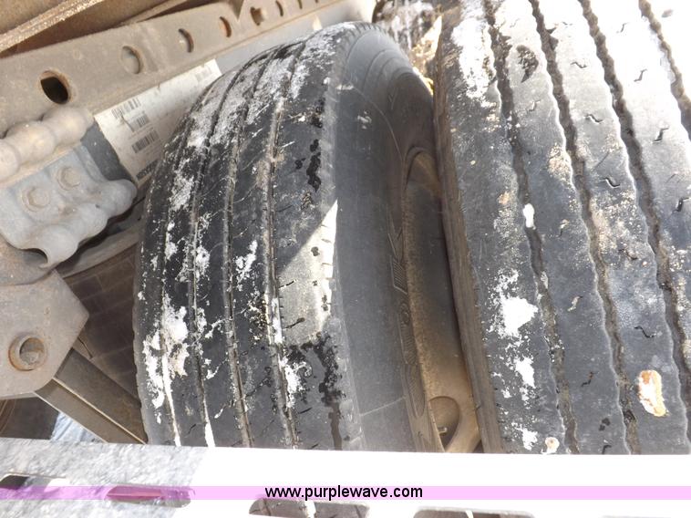 image for item I9234 2003 Utility 3000R refrigerated trailer