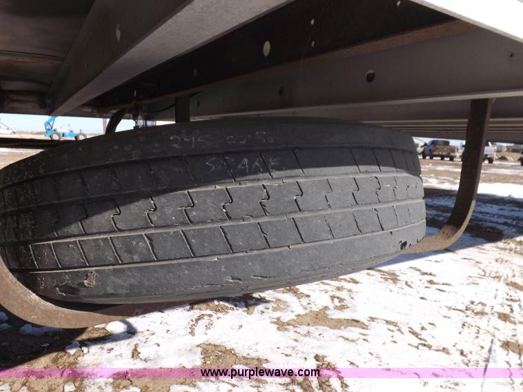 image for item I9234 2003 Utility 3000R refrigerated trailer