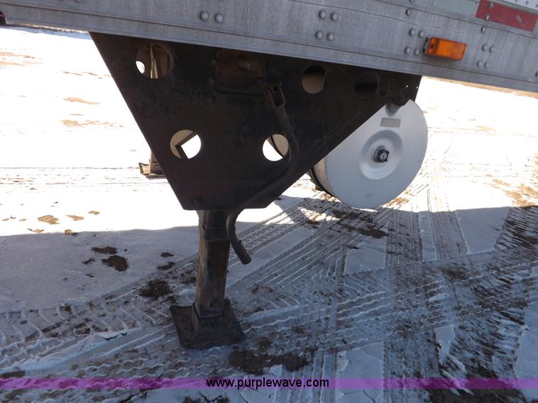 image for item I9235 2003 Utility 3000R refrigerated trailer