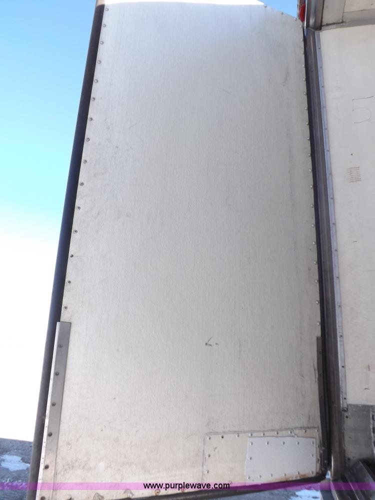 image for item I9235 2003 Utility 3000R refrigerated trailer