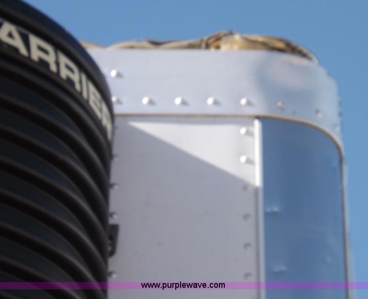 image for item I9235 2003 Utility 3000R refrigerated trailer