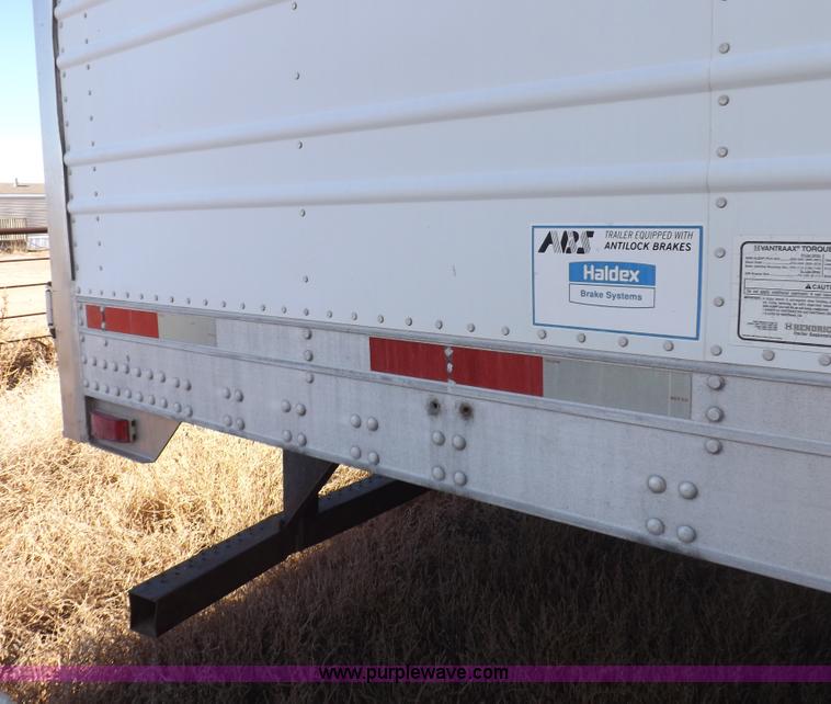 image for item I9235 2003 Utility 3000R refrigerated trailer
