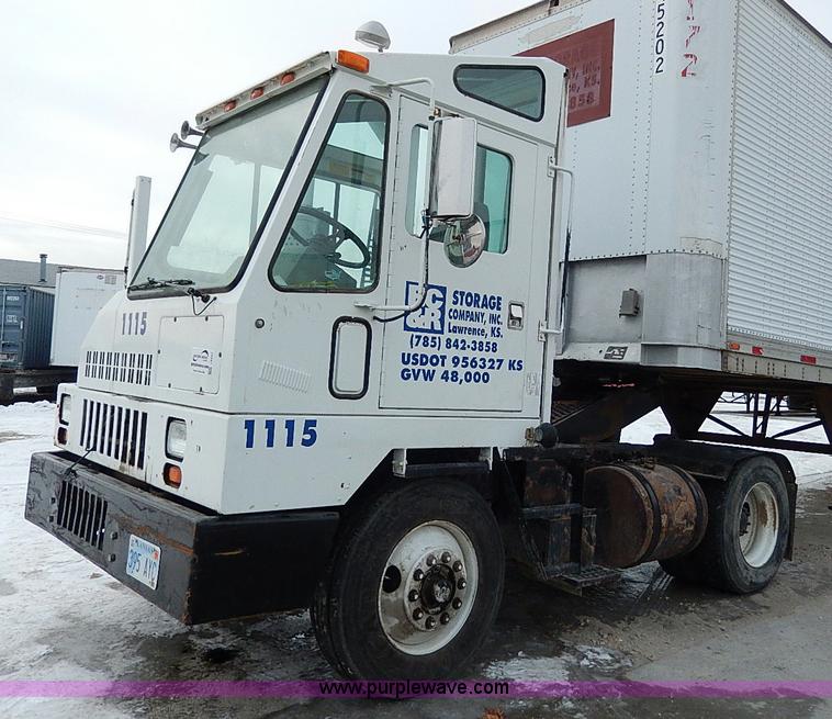 image for item I9457 1999 Ottawa YT30 yard truck