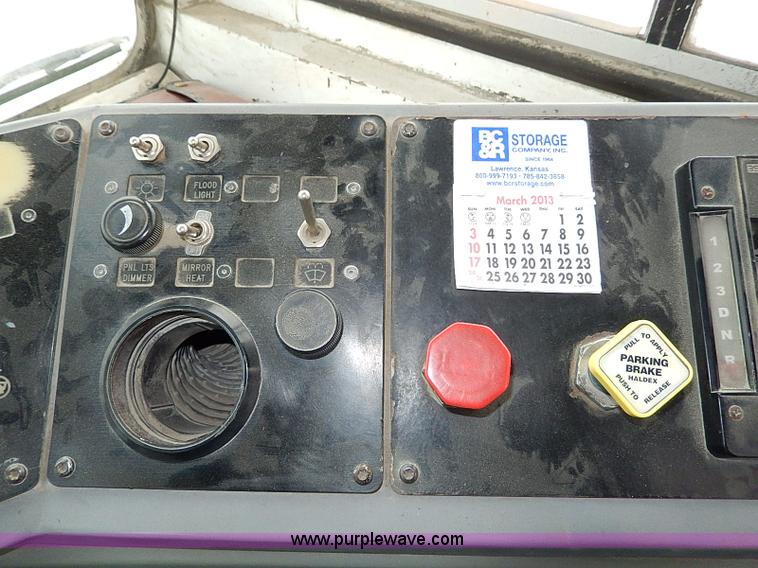 image for item I9457 1999 Ottawa YT30 yard truck