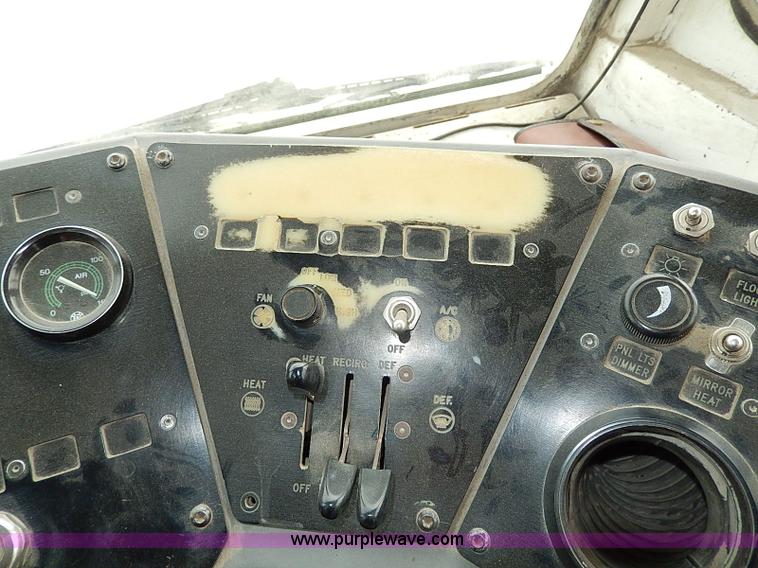 image for item I9457 1999 Ottawa YT30 yard truck