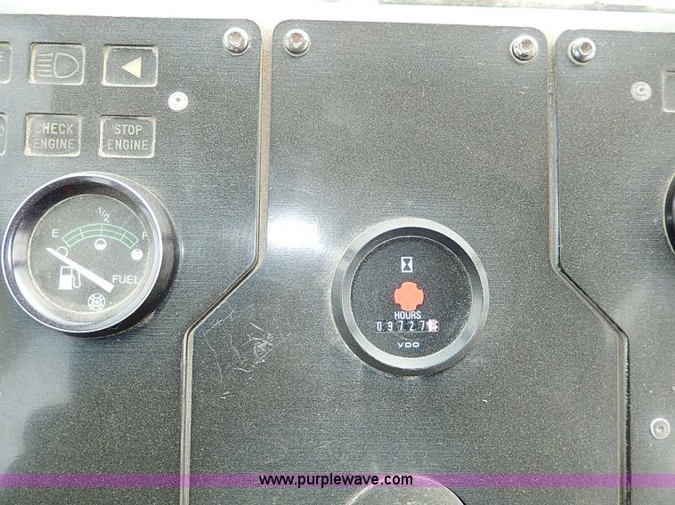 image for item I9457 1999 Ottawa YT30 yard truck