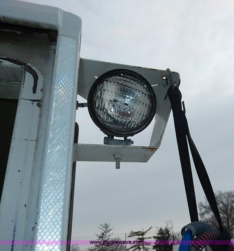 image for item I9457 1999 Ottawa YT30 yard truck