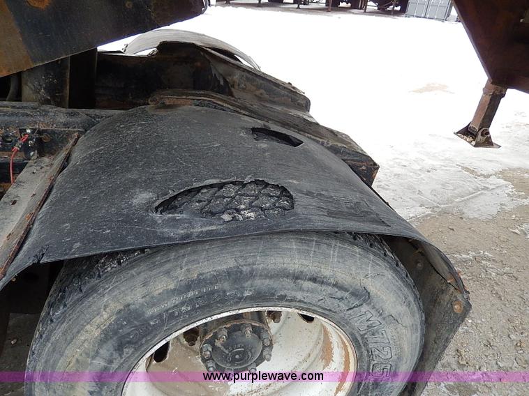 image for item I9457 1999 Ottawa YT30 yard truck