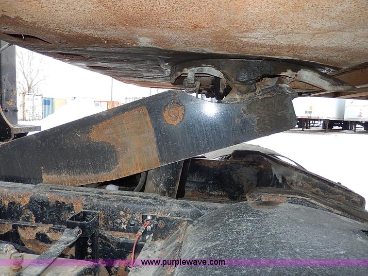 image for item I9457 1999 Ottawa YT30 yard truck