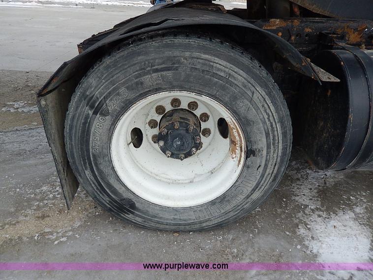 image for item I9457 1999 Ottawa YT30 yard truck