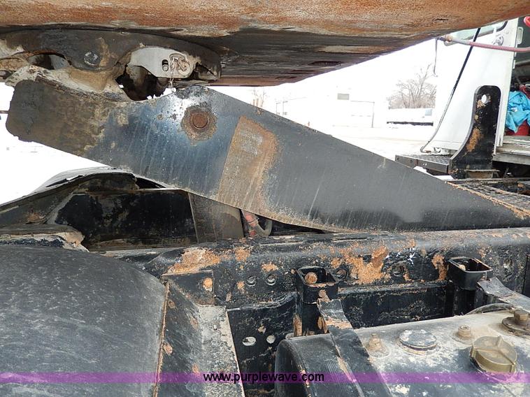 image for item I9457 1999 Ottawa YT30 yard truck