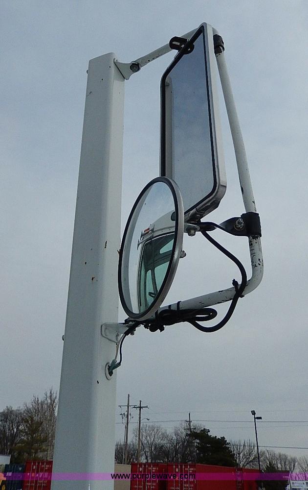 image for item I9457 1999 Ottawa YT30 yard truck