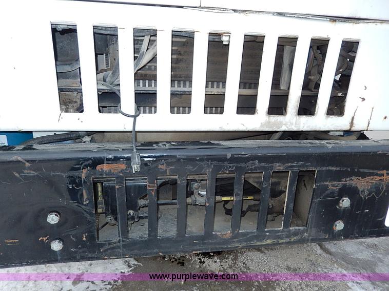 image for item I9457 1999 Ottawa YT30 yard truck