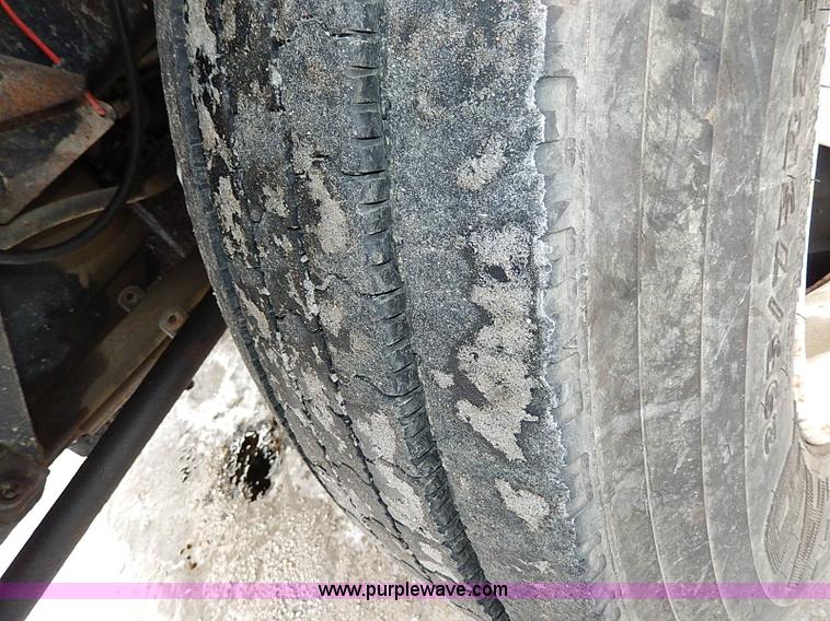 image for item I9457 1999 Ottawa YT30 yard truck