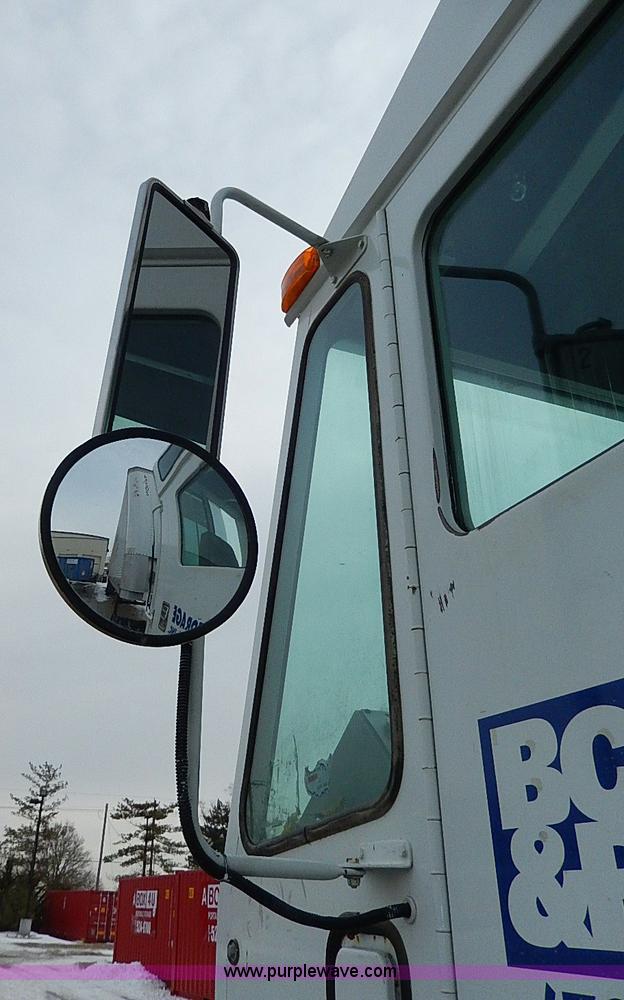 image for item I9457 1999 Ottawa YT30 yard truck