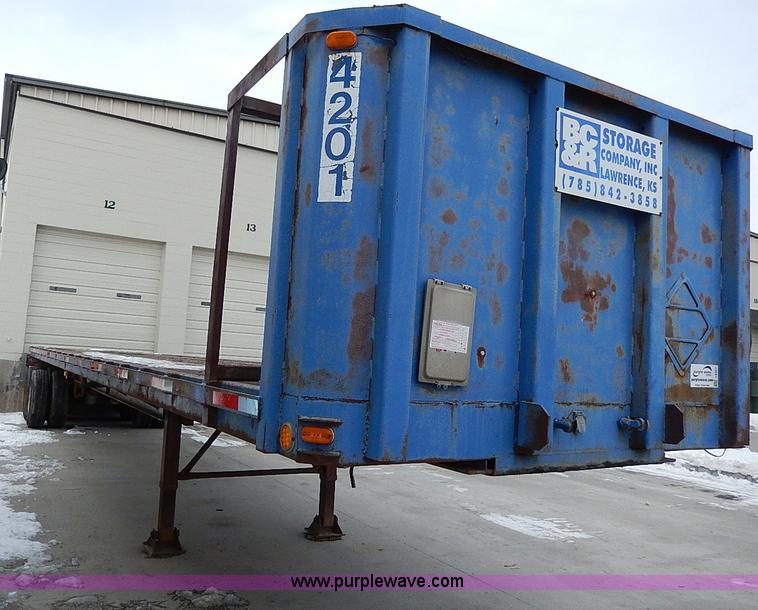 image for item I9461 1980 Strick 42' flatbed trailer