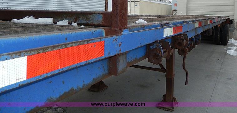 image for item I9461 1980 Strick 42' flatbed trailer