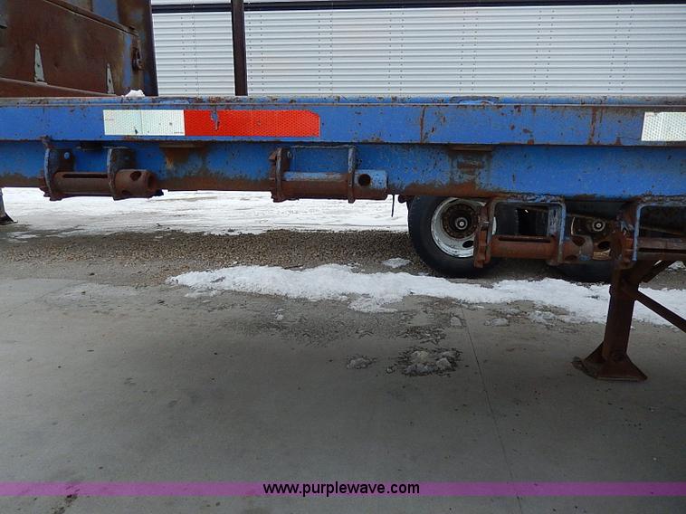 image for item I9461 1980 Strick 42' flatbed trailer