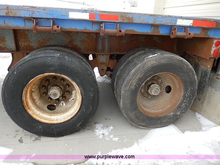 image for item I9461 1980 Strick 42' flatbed trailer