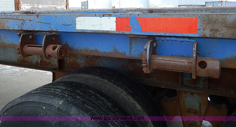 image for item I9461 1980 Strick 42' flatbed trailer