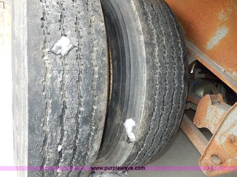 image for item I9461 1980 Strick 42' flatbed trailer