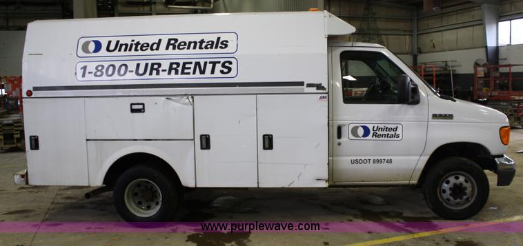 image for item C1744 2007 Ford E350 Super Duty service van