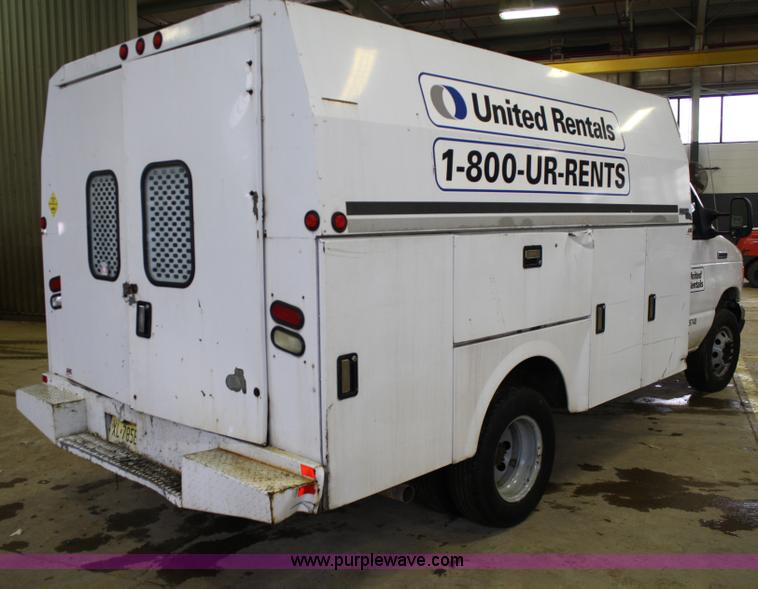 image for item C1744 2007 Ford E350 Super Duty service van