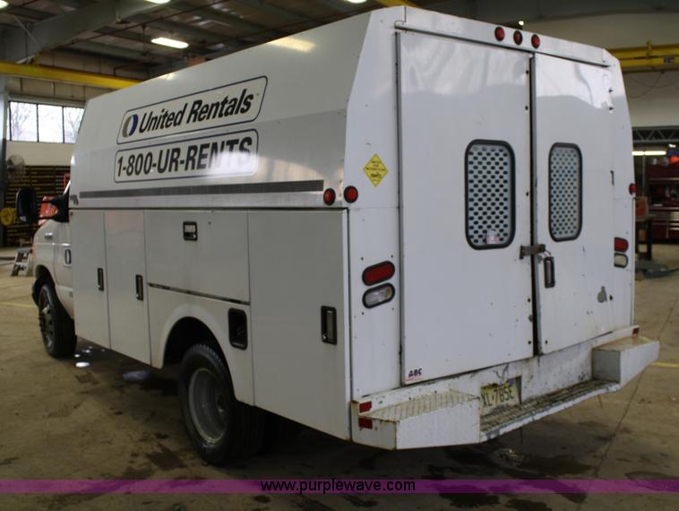 image for item C1744 2007 Ford E350 Super Duty service van