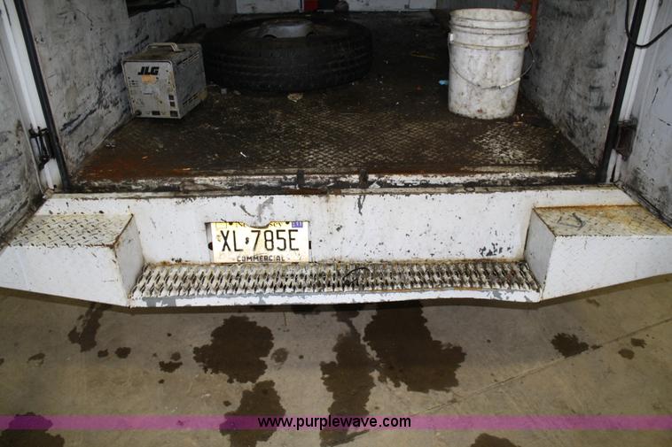 image for item C1744 2007 Ford E350 Super Duty service van