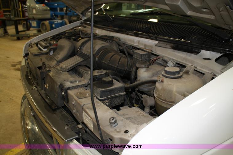 image for item C1744 2007 Ford E350 Super Duty service van