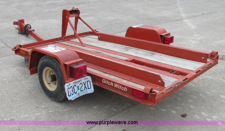 image for item F4860 2007 Ditch Witch SA1 tilt trailer