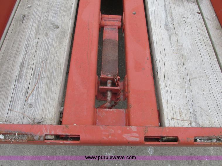 image for item F4860 2007 Ditch Witch SA1 tilt trailer