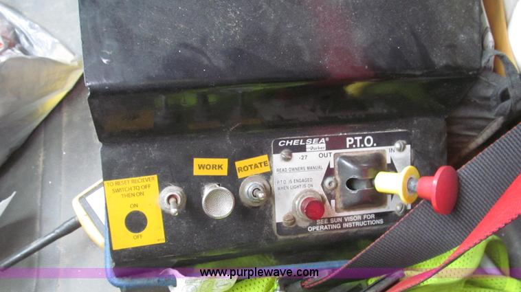 image for item G2253 2006 Freightliner Business Class M2 rollback truck