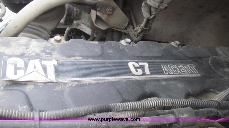 image for item G2253 2006 Freightliner Business Class M2 rollback truck