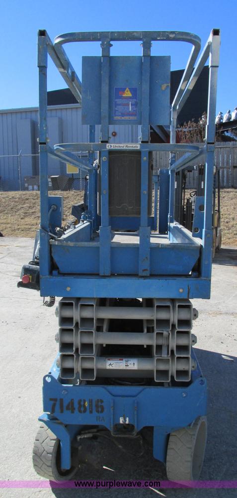 image for item G9367 2007 Genie GS-2632 scissor lift