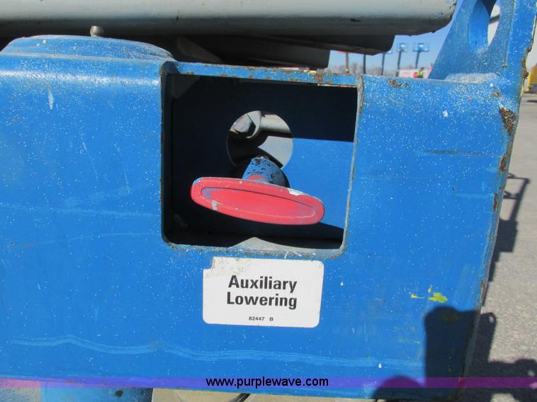 image for item G9367 2007 Genie GS-2632 scissor lift