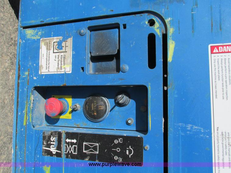 image for item G9367 2007 Genie GS-2632 scissor lift