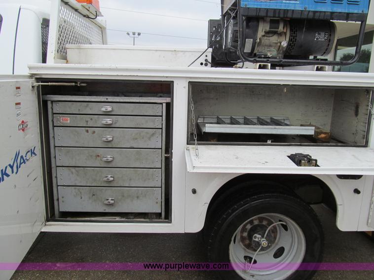 image for item G9553 2008 Ford F450 Super Duty XL service truck