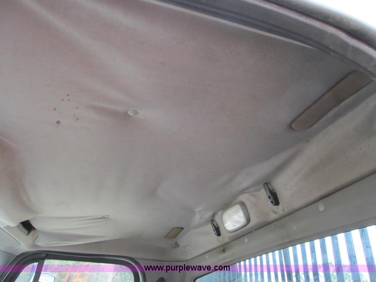 image for item G9554 2006 Freightliner Business Class M2 rollback truck