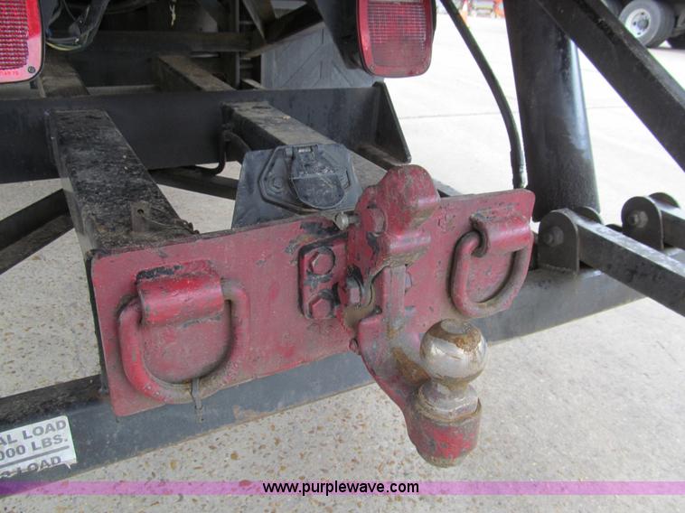 image for item G9554 2006 Freightliner Business Class M2 rollback truck